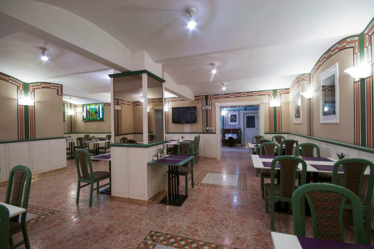Art Deco Hotel Hoffmann Kladno Dış mekan fotoğraf